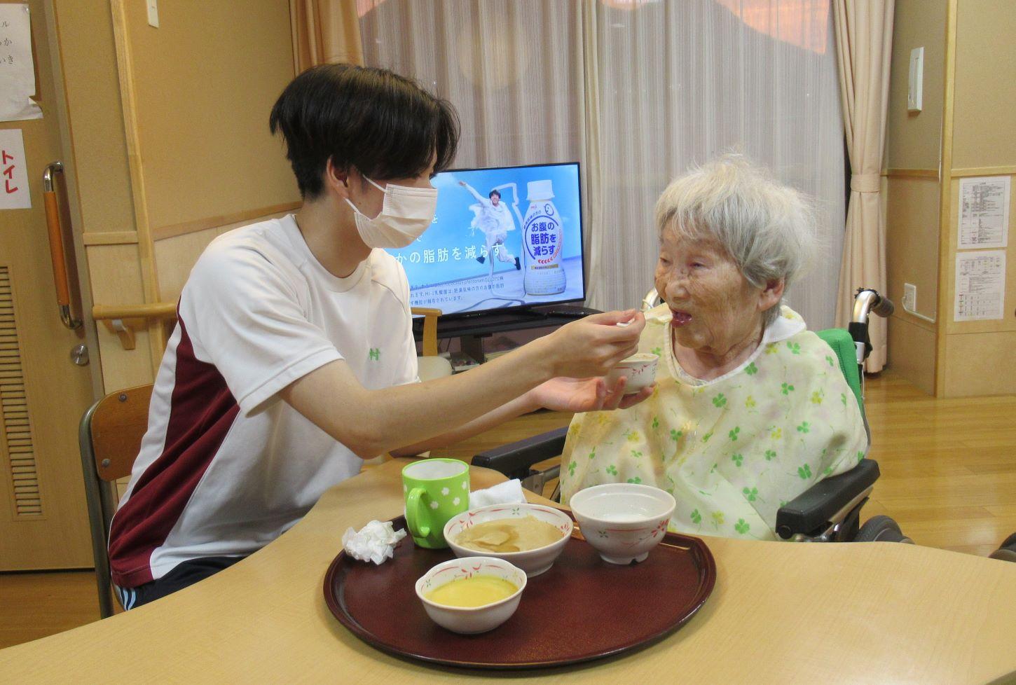 社会福祉法人かつぎ会|職場見学受付中！特別養護老人ホーム亀山の里