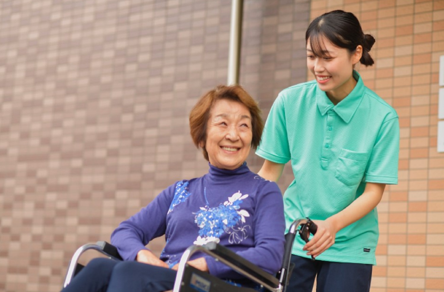 株式会社やまねメディカル|総合ケアセンター【かがやきデイサービス】宮前菅生