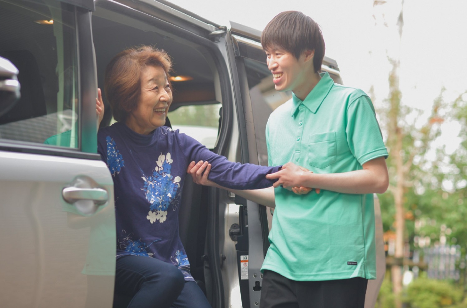 株式会社やまねメディカル|総合ケアセンター【かがやきデイサービス】宮前菅生