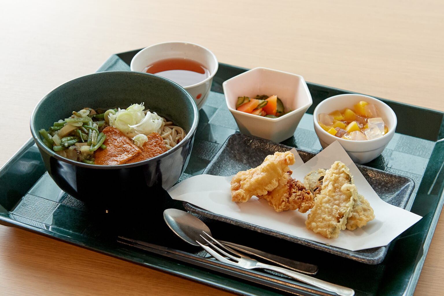 洛和会ヘルスケアシステム|特別養護老人ホーム　文京大塚みどりの郷