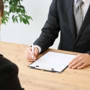 面接時間を間違えた！今すぐできる対処法は？│面接対策なら介護求人ナビ「転職お役立ち情報」