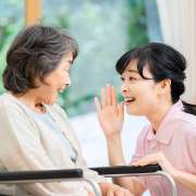 どこが違う？生活相談員・支援相談員・生活支援員……福祉業界「相談」のお仕事とは