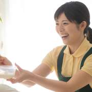 介護食士とは？管理栄養士との違いや仕事内容、資格の取得方法を解説