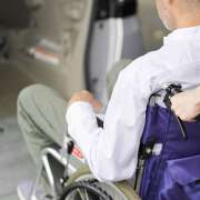 送迎ドライバーとは？仕事内容や必要な資格、給料などを解説