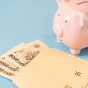 医療ソーシャルワーカーの年収は高い？他の職種との比較や年収アップの方法を解説