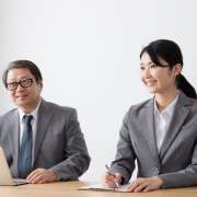 採用担当者に聞いた！介護の面接で落ちる人と受かる人の違いは？
